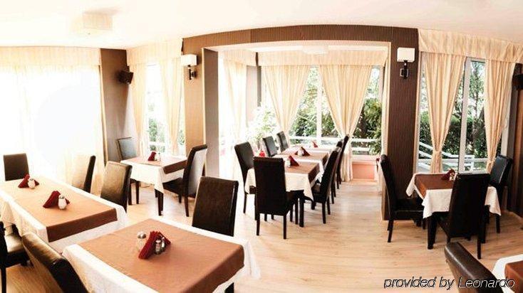 Philia Hotel Podgorica Restaurant photo